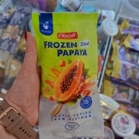Папайя на палочке замороженная 100гр
